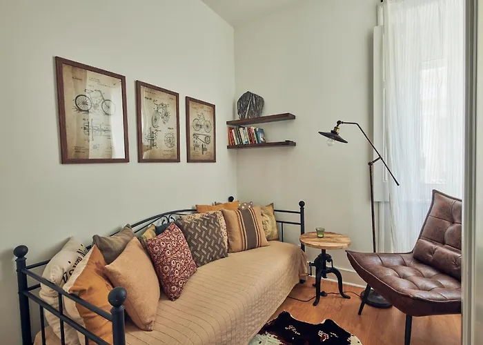 The Blue Sky Nest * リスボン