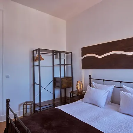 The Blue Sky Nest Lissabon