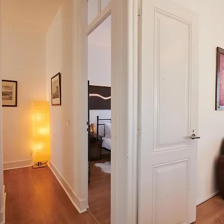 Apartment The Blue Sky Nest Lissabon